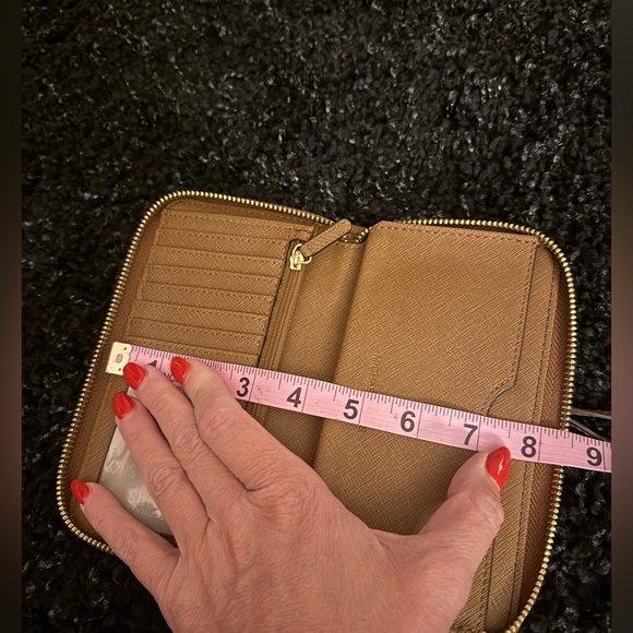 BRAND NEW Michael Kors Leather Wristlet Wallet - Picture 14 of 14